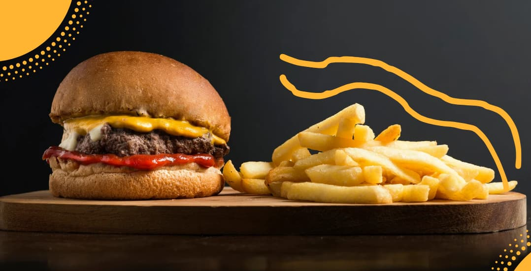 Hamburguesa con queso y papas fritas